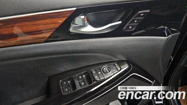 Kia K7 2016 — photo 13