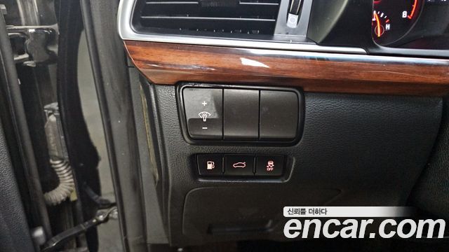 Kia K7 2016 — photo 14