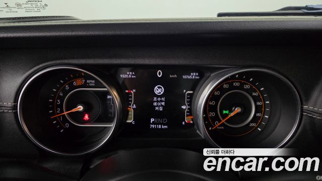 Jeep Wrangler 2018 — photo 8
