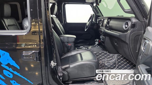 Jeep Wrangler 2018 — photo 11