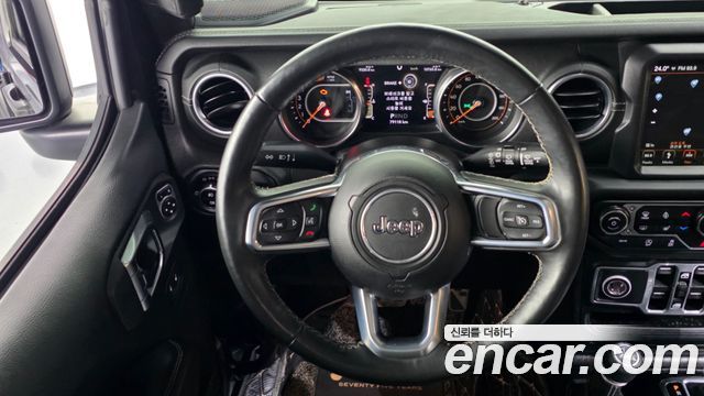 Jeep Wrangler 2018 — photo 13