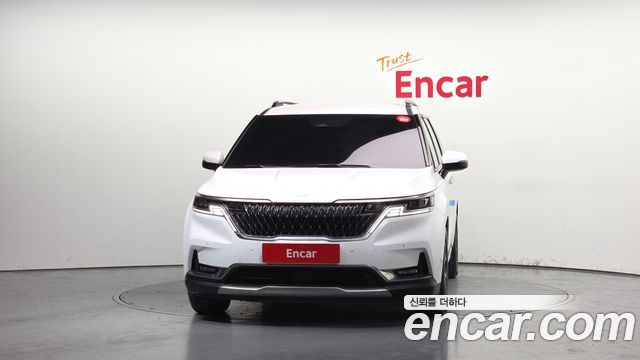 Kia Canival 2023 — photo 3