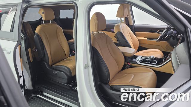Kia Canival 2023 — photo 12