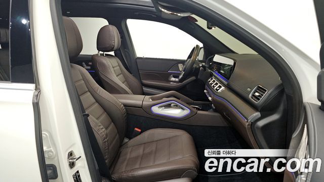 Mercedes-Benz GLS-Class 2022 — photo 12