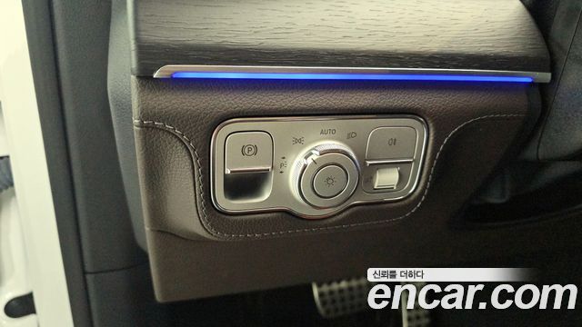 Mercedes-Benz GLS-Class 2022 — photo 13