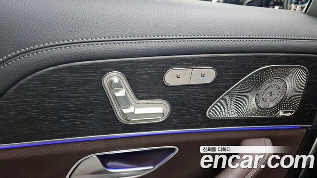 Mercedes-Benz GLS-Class 2022 — photo 17