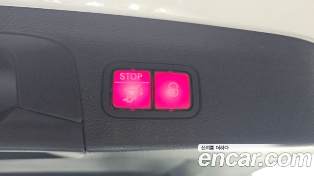 Mercedes-Benz GLS-Class 2022 — photo 20