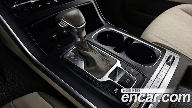 Kia Canival 2021 — photo 9