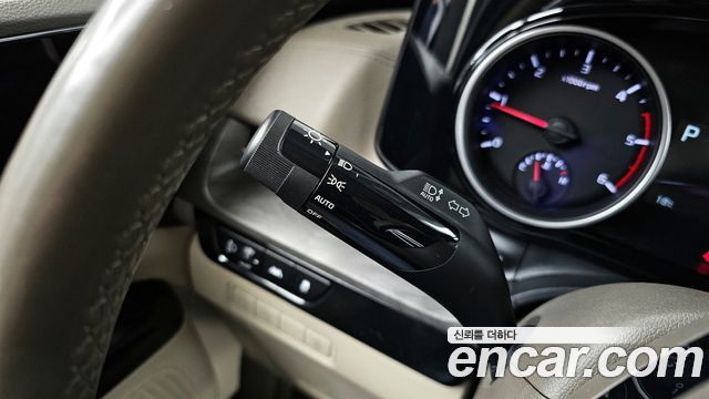 Kia Canival 2021 — photo 18