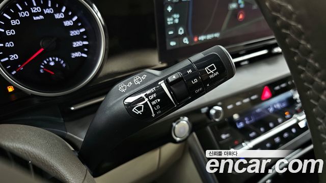 Kia Canival 2021 — photo 19