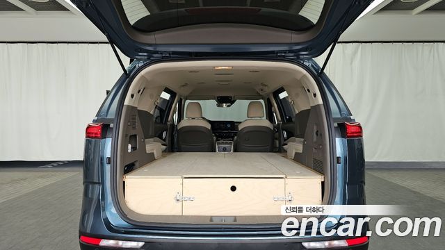 Kia Canival 2021 — photo 20