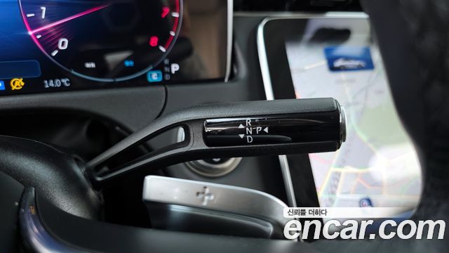Mercedes-Benz E-Class 2025 — photo 9