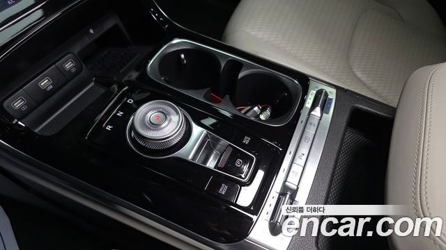 Kia Canival 2021 — photo 9