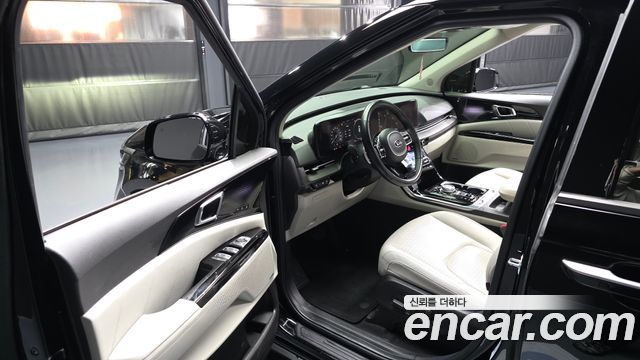 Kia Canival 2021 — photo 10