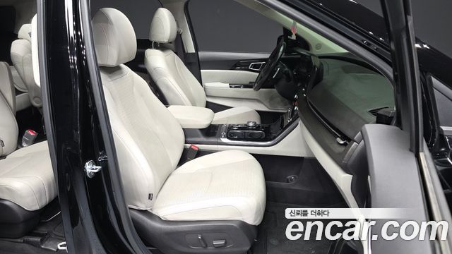 Kia Canival 2021 — photo 11