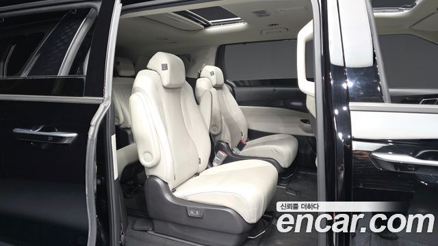 Kia Canival 2021 — photo 12