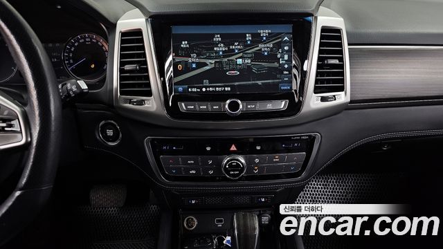 KG Mobility Rexton 2018 — photo 16