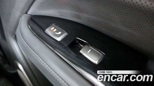 KG Mobility Rexton 2018 — photo 19