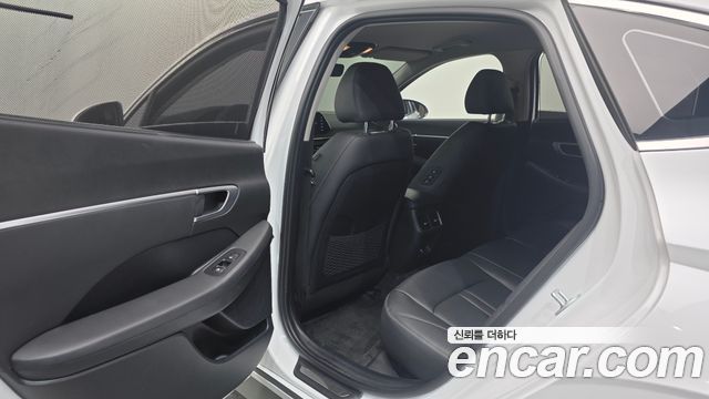 Hyundai Sonata 2020 — photo 17