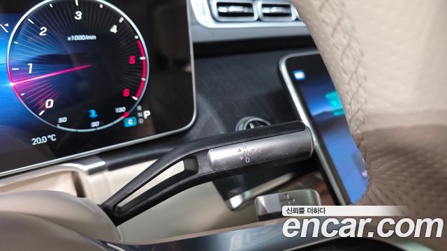Mercedes-Benz S-Class 2022 — photo 9