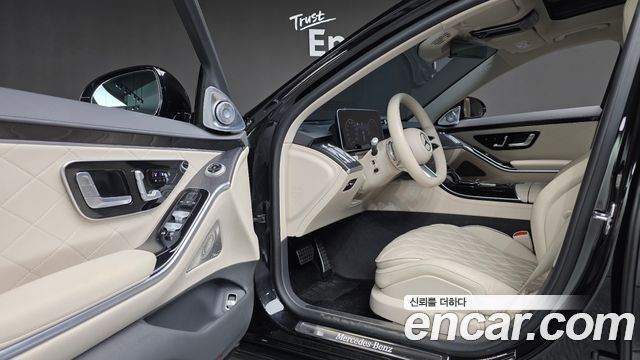Mercedes-Benz S-Class 2022 — photo 12