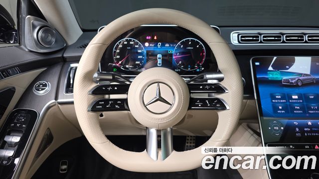 Mercedes-Benz S-Class 2022 — photo 14