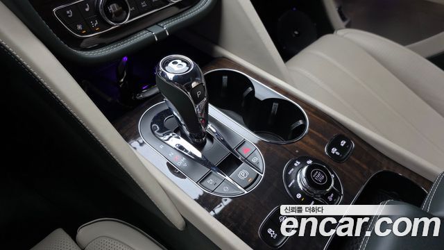 Bentley Bentayga 2024 — photo 9