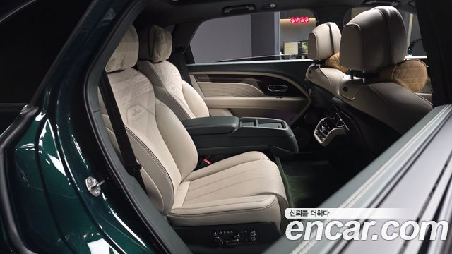 Bentley Bentayga 2024 — photo 12