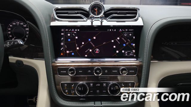Bentley Bentayga 2024 — photo 14