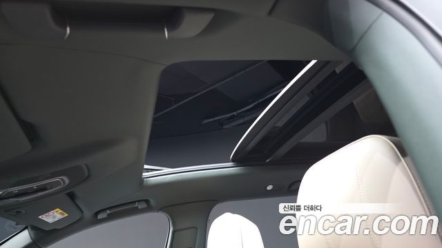 Bentley Bentayga 2024 — photo 17