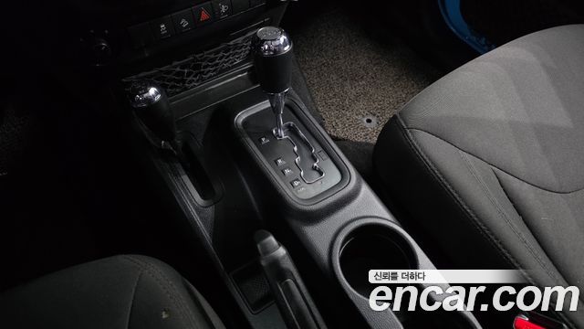 Jeep Wrangler 2017 — photo 9