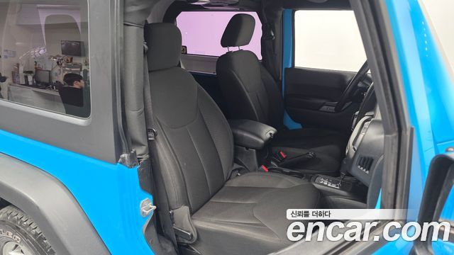 Jeep Wrangler 2017 — photo 10