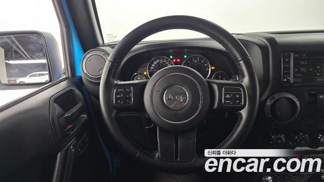 Jeep Wrangler 2017 — photo 13