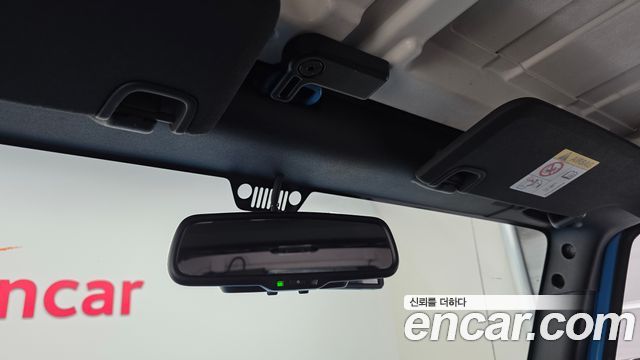 Jeep Wrangler 2017 — photo 18