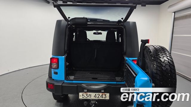 Jeep Wrangler 2017 — photo 20