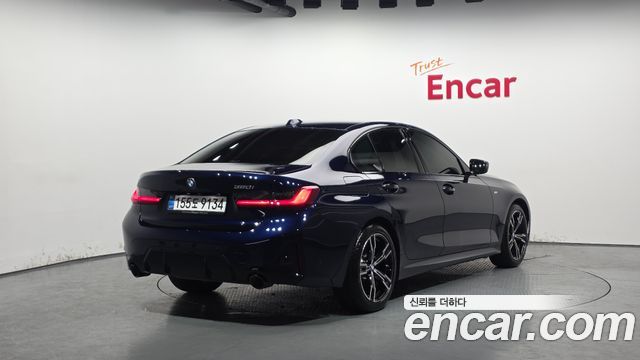 BMW 3-Series 2025 — photo 2