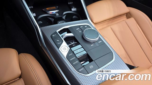 BMW 3-Series 2025 — photo 9