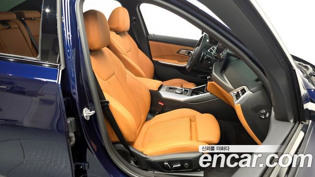 BMW 3-Series 2025 — photo 11