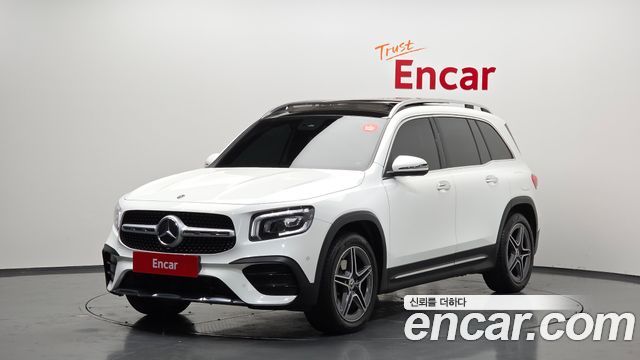 Mercedes-Benz GLB-Class 2021 — photo 1