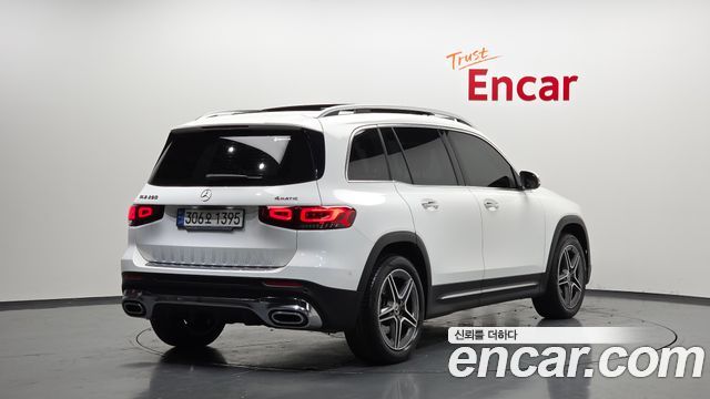 Mercedes-Benz GLB-Class 2021 — photo 2