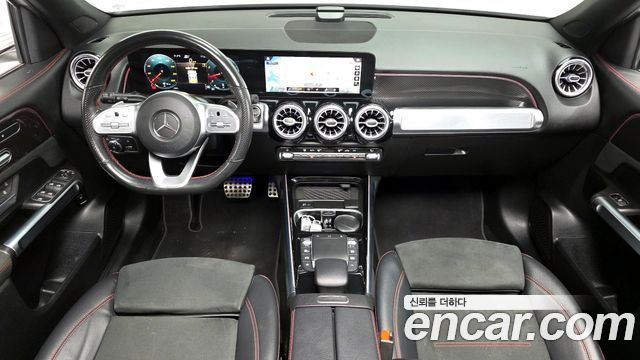 Mercedes-Benz GLB-Class 2021 — photo 7