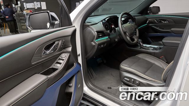 Chevrolet Korea Traverse 2023 — photo 11