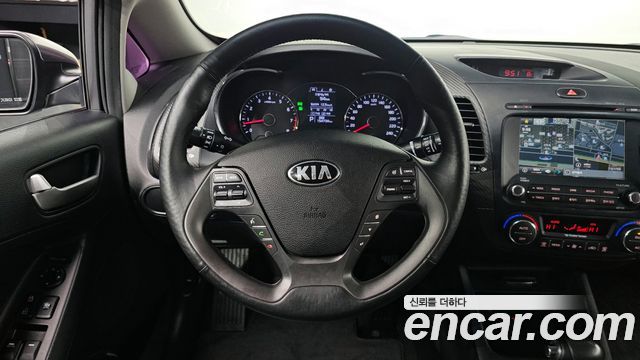 Kia K3 2015 — photo 13