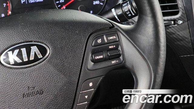 Kia K3 2015 — photo 19
