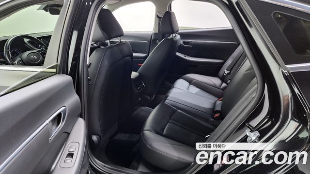 Hyundai Sonata 2020 — photo 11