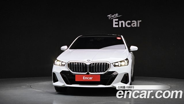 BMW 5-Series 2025 — photo 3