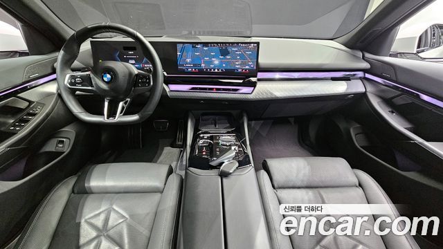 BMW 5-Series 2025 — photo 7