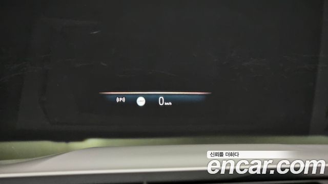 BMW 5-Series 2025 — photo 18
