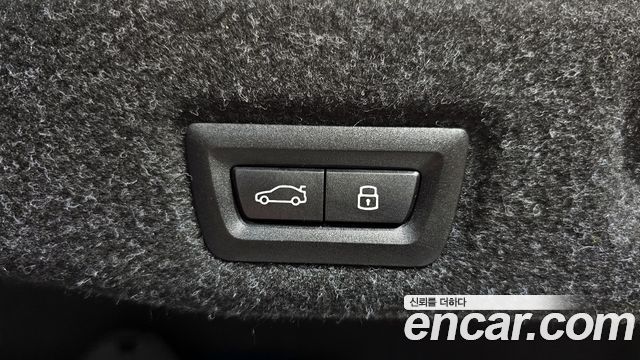 BMW 5-Series 2025 — photo 20