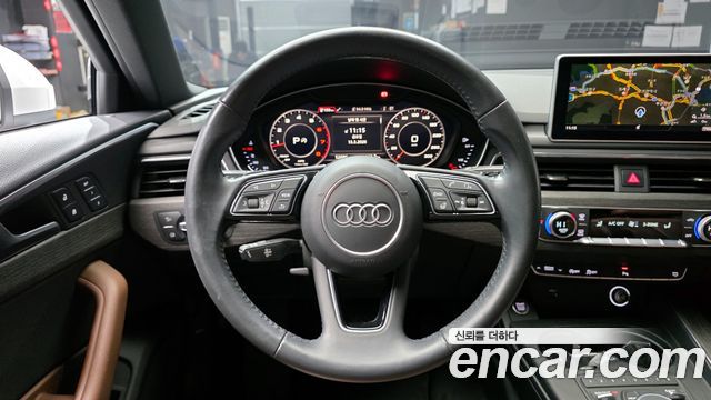 Audi A4 2019 — photo 13